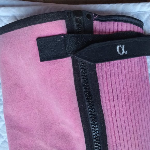 used Pink half chaps size 2XL - Picture 4 of 10